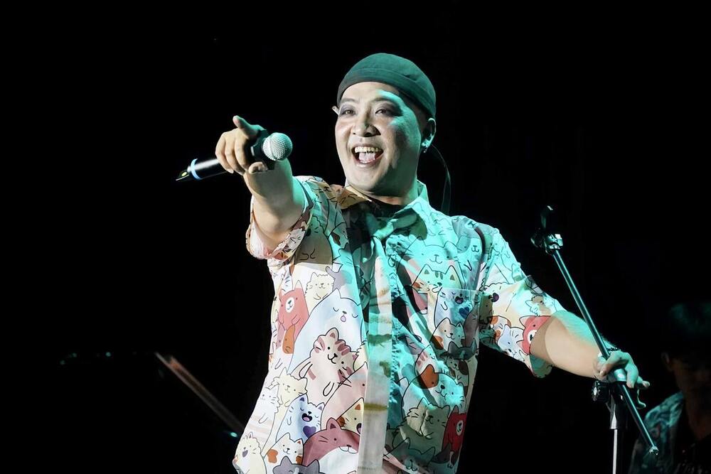 演唱組第2名─推廣教育訓練中心「擋一根」演唱歌曲《淒美地》。