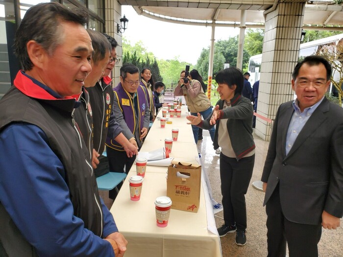 校長楊源明及單位主管到場關心