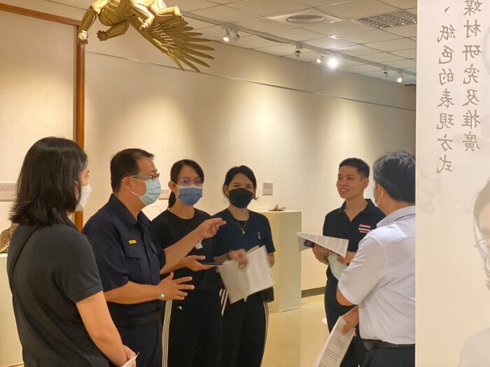 彼此分享觀展心得