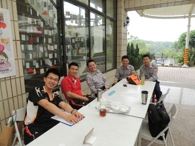 本校社聯會工作人員合影。