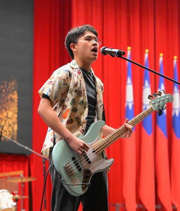 學生精彩演出。