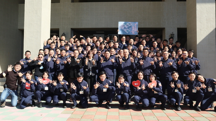 陳校長檡文與第46屆社聯會師生大合照。